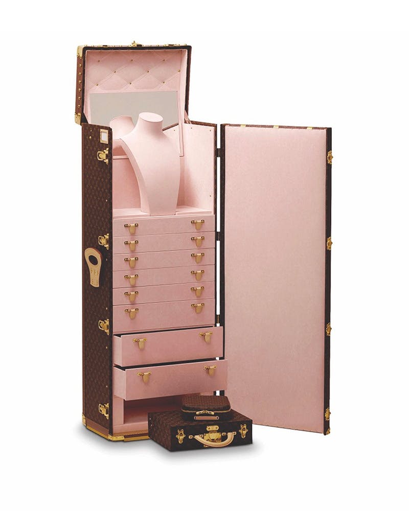 Cristiano Ronaldo \u0026 the $150,000 Louis Vuitton Trunk